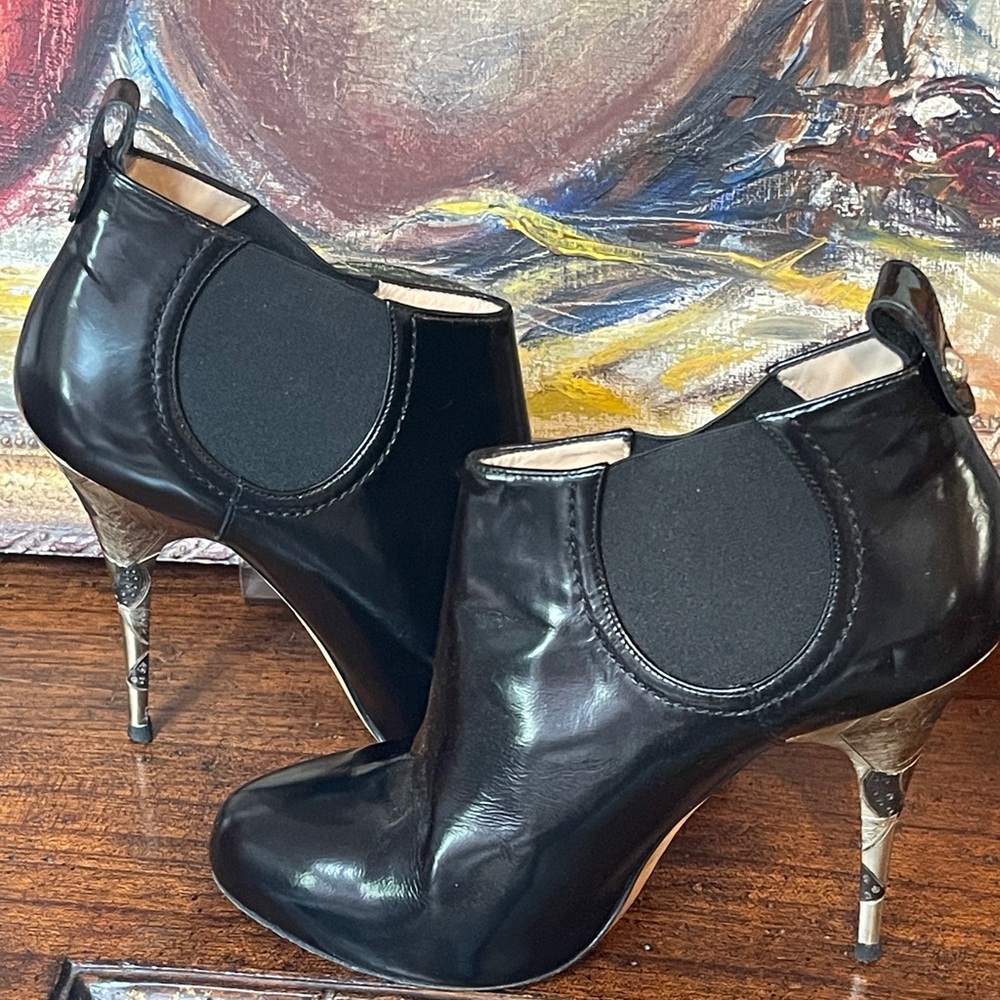 Guiseppe Zanotti heeled booties fantastic heel Sz40
